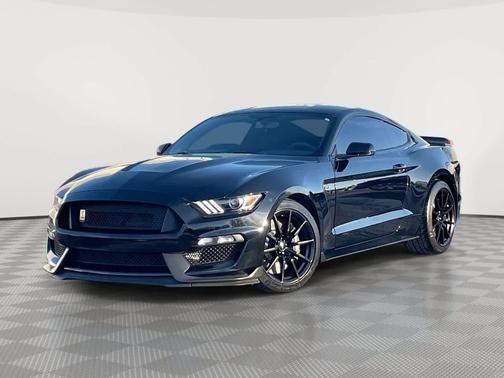 2017 Ford Shelby GT350 Base