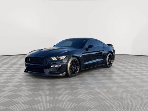 2017 Ford Shelby GT350 Base