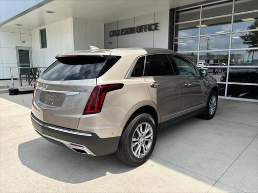 2022 Cadillac XT5 Premium Luxury