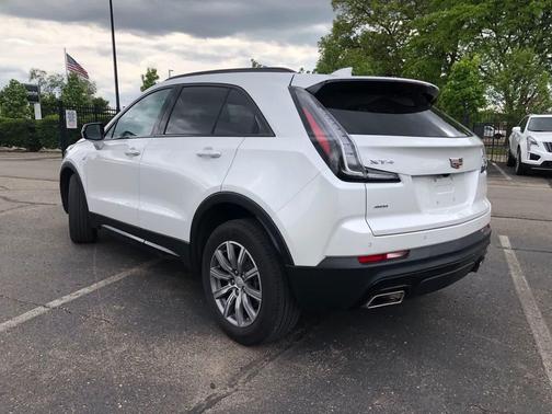 Crystal White Tricoat 2023 Cadillac XT4 Sport
