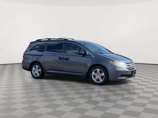 Polished Metal Metallic 2012 Honda Odyssey LX