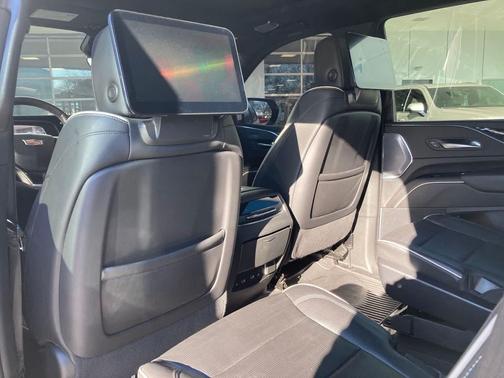 2022 Cadillac Escalade Sport