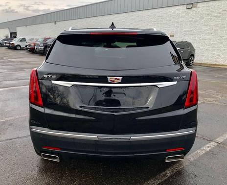 Stellar Black Metallic 2024 Cadillac XT5 Luxury