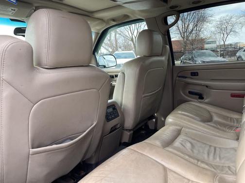 2005 Chevrolet Suburban 1500 LT