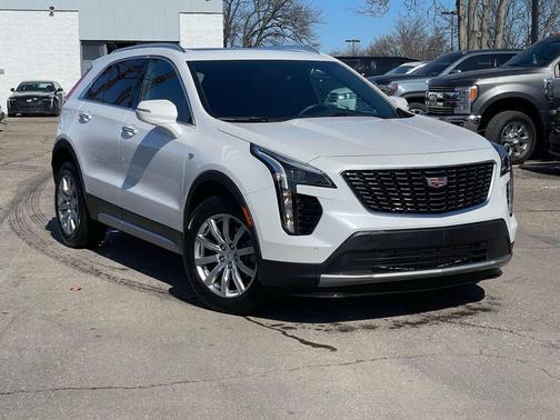 2023 Cadillac XT4 Premium Luxury