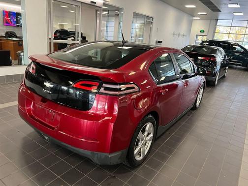 2011 Chevrolet Volt Base