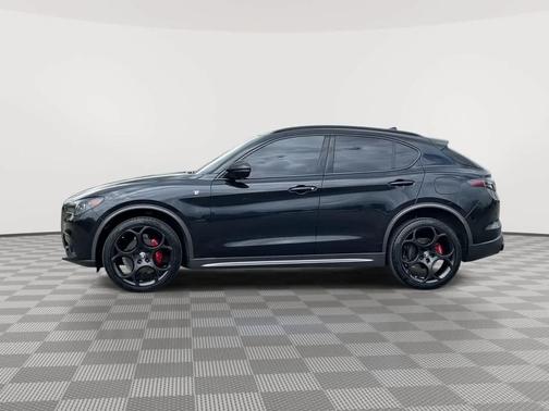 Vulcano Black Metallic 2024 Alfa Romeo Stelvio Ti