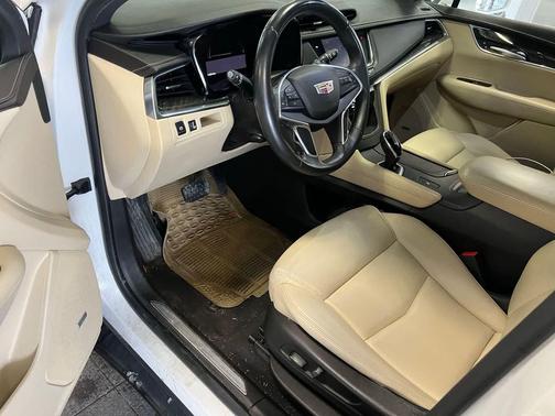 2017 Cadillac XT5 Base