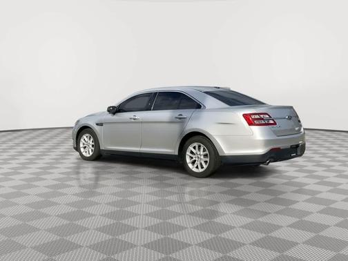 2015 Ford Taurus SE