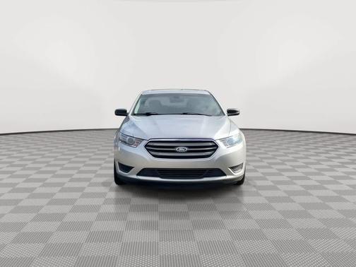 2015 Ford Taurus SE