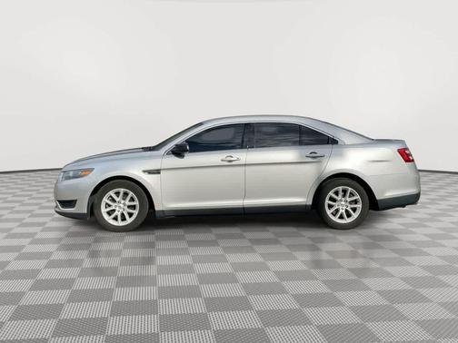 2015 Ford Taurus SE