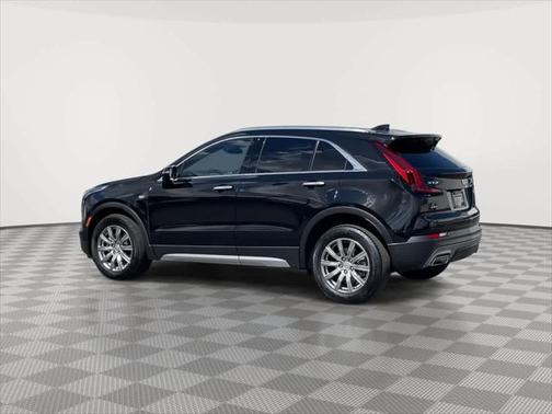 2022 Cadillac XT4 Premium Luxury