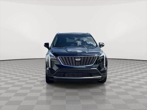 2022 Cadillac XT4 Premium Luxury