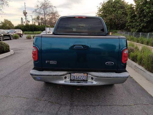 2001 Ford F-150 XLT SuperCrew