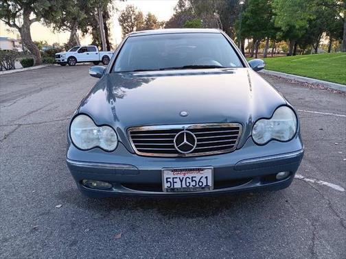 2004 Mercedes-Benz C-Class C 240 4dr Sedan