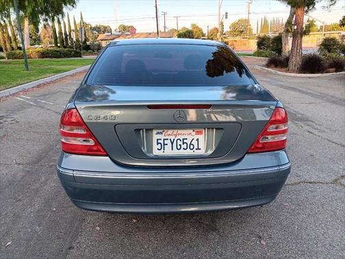 2004 Mercedes-Benz C-Class C 240 4dr Sedan