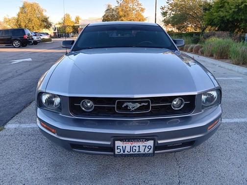 2007 Ford Mustang Deluxe