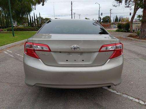2014 Toyota Camry LE