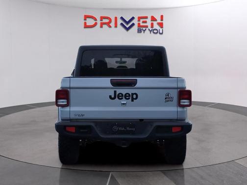 2023 Jeep Gladiator Sport