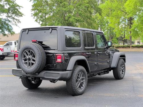 Black Clearcoat 2026 Jeep Wrangler Sport