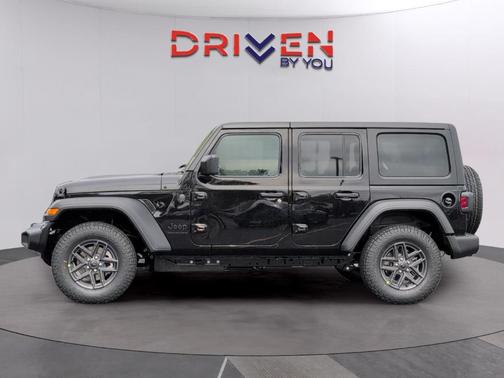 Black Clearcoat 2026 Jeep Wrangler Sport