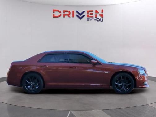 2021 Chrysler 300 Touring L