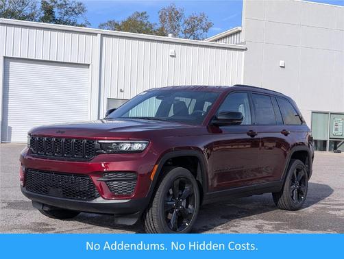 2025 Jeep Grand Cherokee Laredo