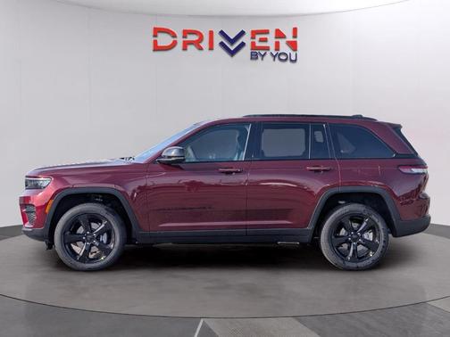 2025 Jeep Grand Cherokee Laredo