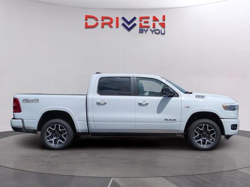 Bright White Clearcoat 2026 RAM 1500 Laramie
