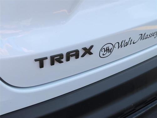 Summit White 2025 Chevrolet Trax 2RS