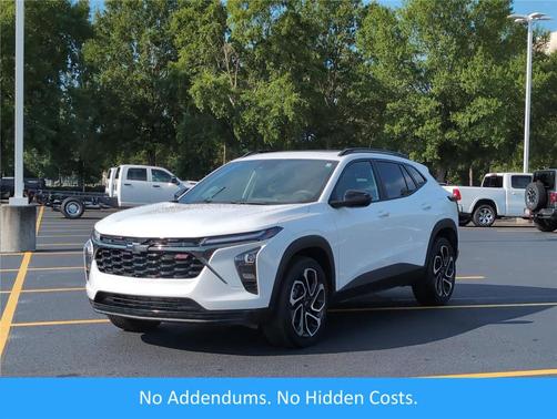 Summit White 2025 Chevrolet Trax 2RS