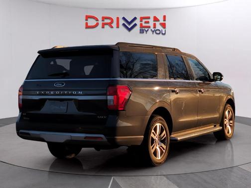 2022 Ford Expedition Max XLT