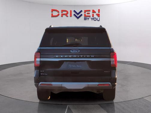 2022 Ford Expedition Max XLT