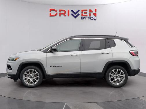 Silver Zynith 2025 Jeep Compass Limited