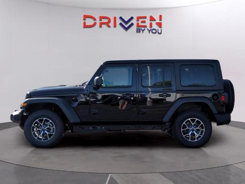 Black Clearcoat 2026 Jeep Wrangler Sport