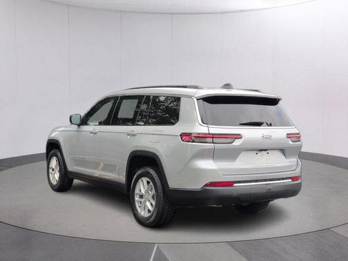 Silver Zynith 2026 Jeep Grand Cherokee L Laredo