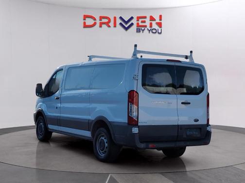 2017 Ford Transit-250 Base