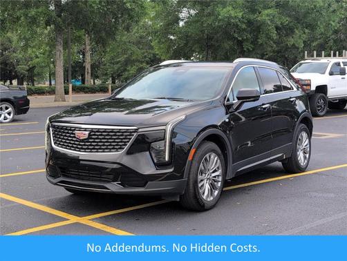 Stellar Black Metallic 2025 Cadillac XT4 Premium Luxury