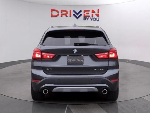 2021 BMW X1 sDrive28i