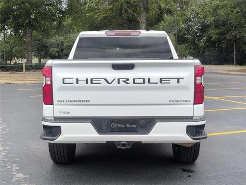 Summit White 2023 Chevrolet Silverado 1500 Custom