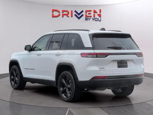 2024 Jeep Grand Cherokee Laredo