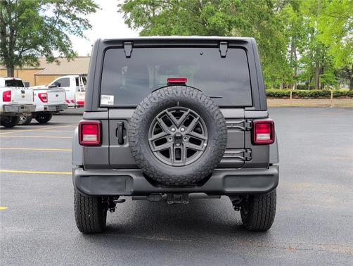 Granite Crystal Clearcoat Metallic 2026 Jeep Wrangler Sport