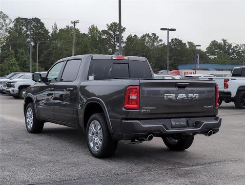 Granite Crystal Clearcoat Metallic 2026 RAM 1500 Big Horn