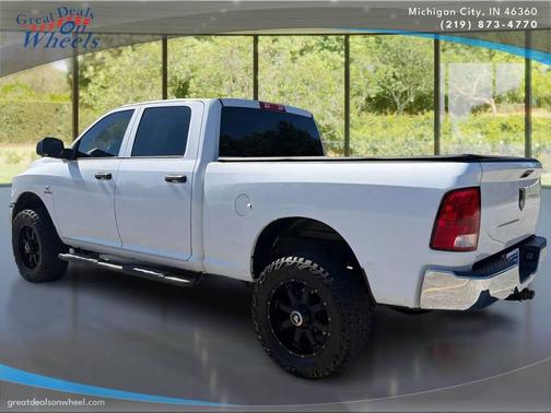2017 RAM 2500 Tradesman Crew Cab 4x4 6'4' Box