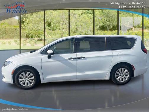 2021 Chrysler Voyager L