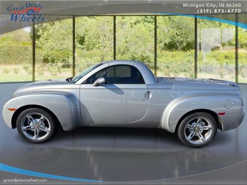 2004 Chevrolet SSR LS 2dr Regular Cab Convertible Rwd SB