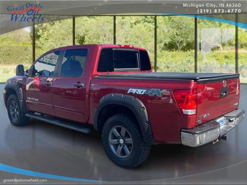 2014 Nissan Titan SV