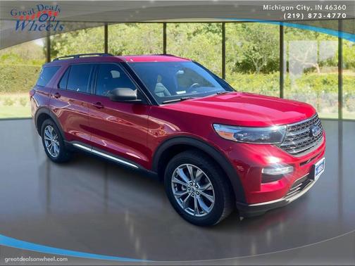 Rapid Red Metallic Tinted Clearcoat 2020 Ford Explorer XLT