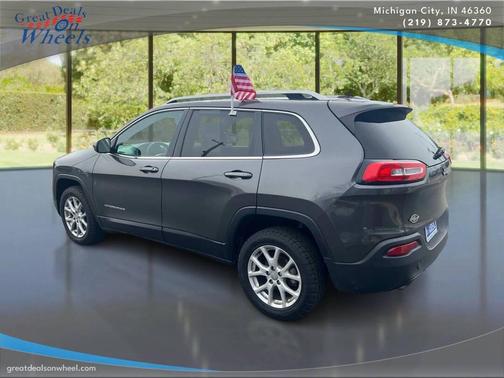 Granite Crystal Metallic Clearcoat 2014 Jeep Cherokee Latitude