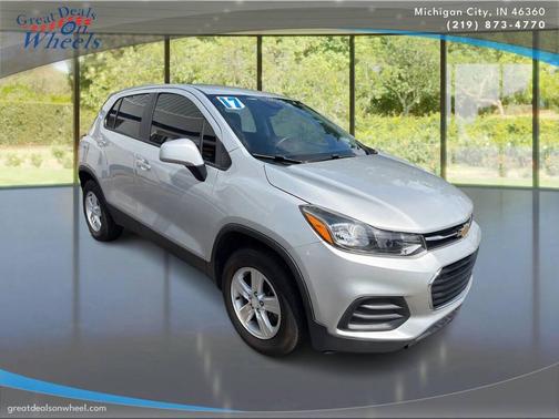 Silver Ice Metallic 2018 Chevrolet Trax LS